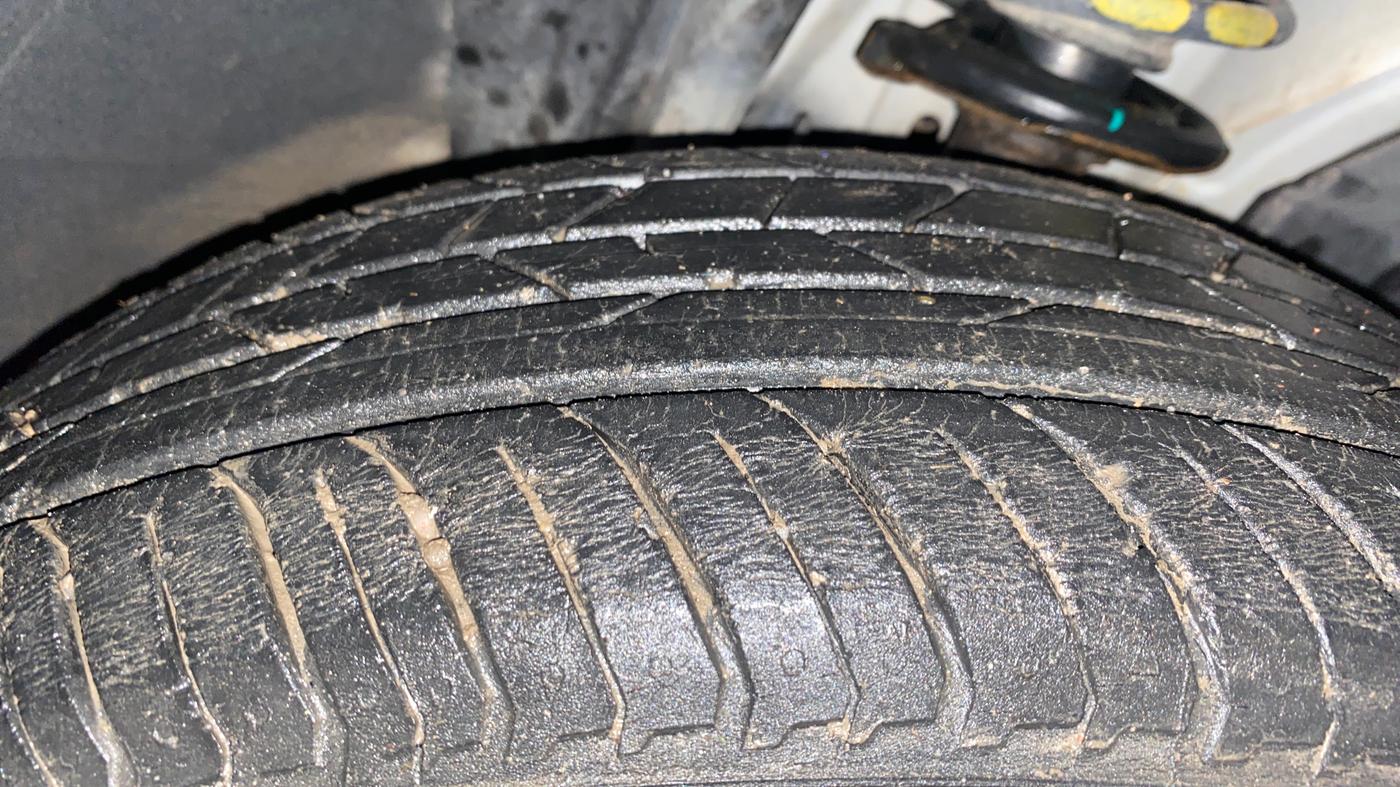 2021 Nissan MAGNITE XE, Petrol, Manual, 20,004 km, Right Front Tyre Tread