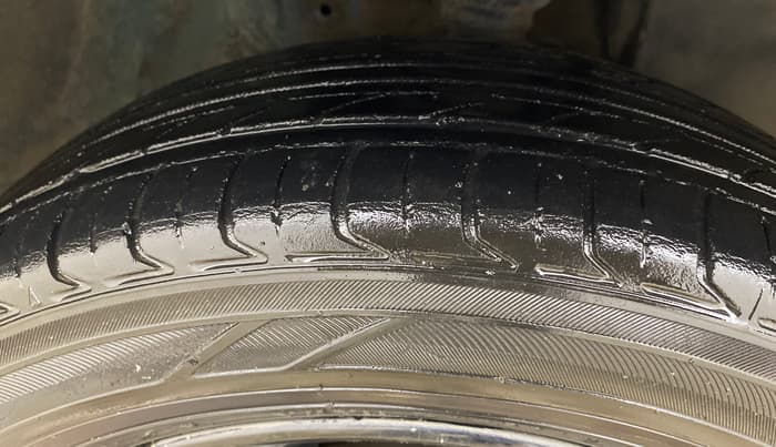 2017 Maruti IGNIS ZETA 1.2 AMT, Petrol, Automatic, 1,28,560 km, Right Front Tyre Tread