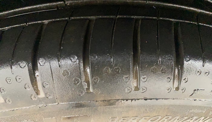 2021 MG HECTOR SHARP 1.5 PETROL CVT, Petrol, Automatic, 62,429 km, Left Front Tyre Tread