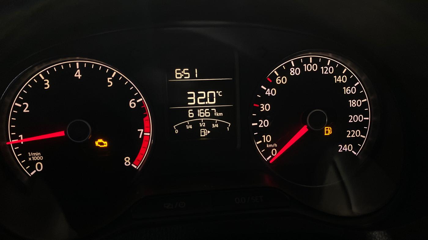 2018 Volkswagen Ameo TRENDLINE 1.0L, Petrol, Manual, 61,668 km, Odometer Image