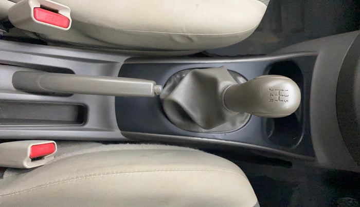 2013 Renault Scala RXL DIESEL, Diesel, Manual, 74,643 km, Gear Lever