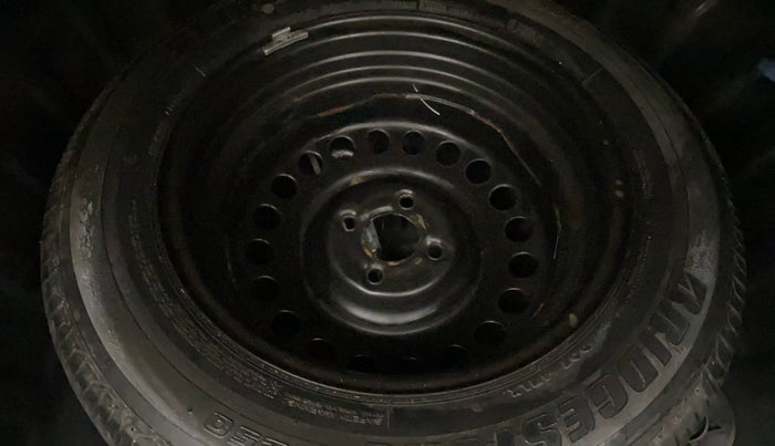 2013 Renault Scala RXL DIESEL, Diesel, Manual, 74,643 km, Spare Tyre