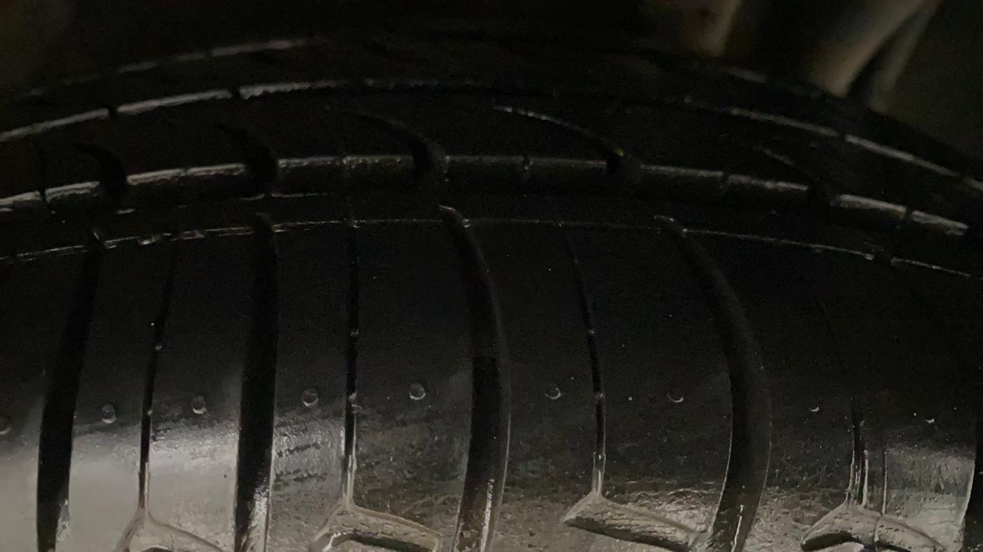 2013 Renault Scala RXL DIESEL, Diesel, Manual, 74,643 km, Left Rear Tyre Tread