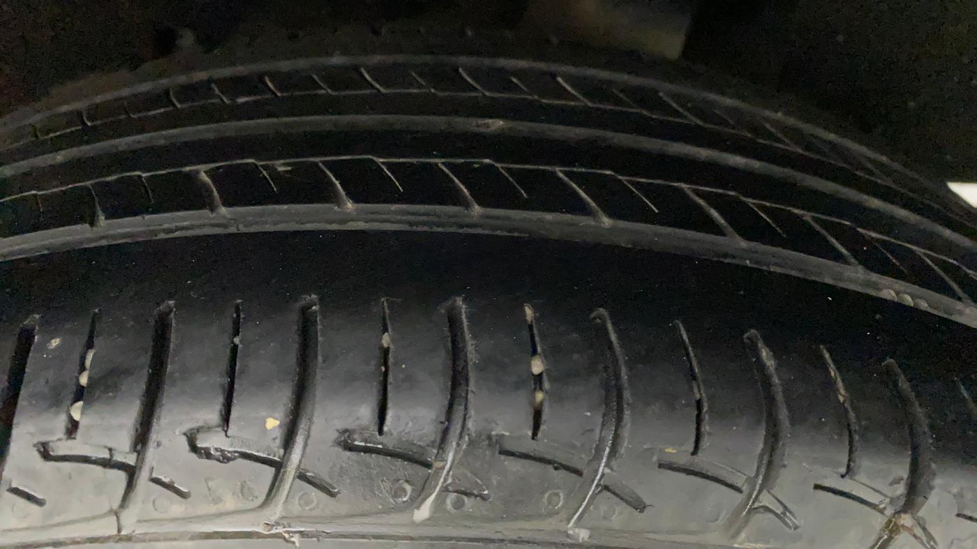 2018 Maruti Baleno DELTA CVT PETROL 1.2, Petrol, Automatic, 1,00,196 km, Left Rear Tyre Tread