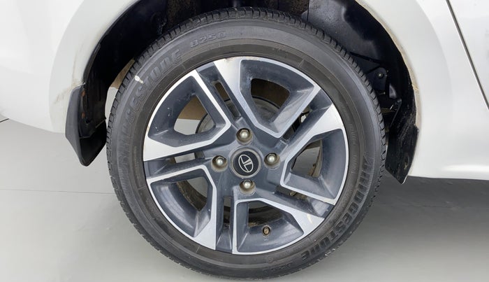 2017 Tata TIGOR XZ 1.2 REVOTRON OPT, Petrol, Manual, 21,571 km, Right Rear Wheel