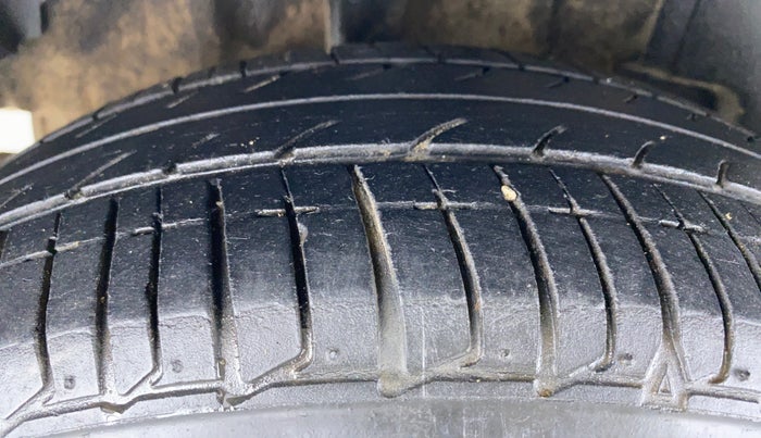 2017 Tata TIGOR XZ 1.2 REVOTRON OPT, Petrol, Manual, 21,571 km, Right Rear Tyre Tread