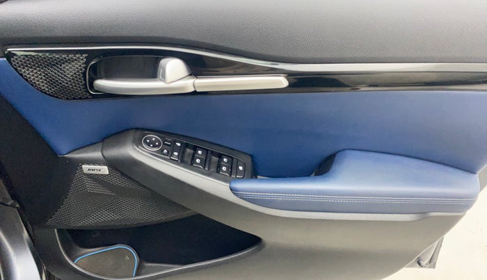 2021 KIA SELTOS X LINE 1.4 PETROL DCT, Petrol, Automatic, 50,082 km, Driver Side Door Panels Control