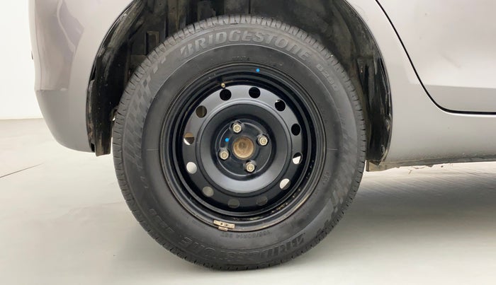 2012 Maruti Swift VXI, Petrol, Manual, 64,557 km, Right Rear Wheel