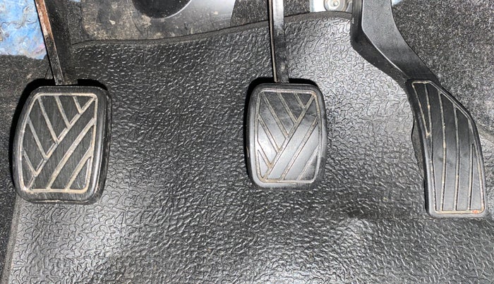 2012 Maruti Swift VXI, Petrol, Manual, 64,557 km, Pedals