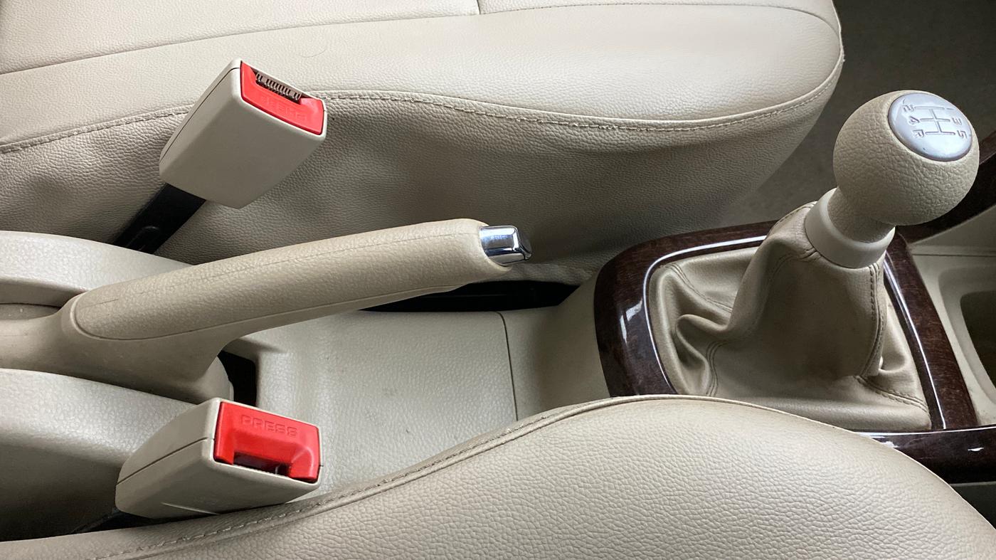2013 Maruti Swift Dzire VXI Regal Limited edition, Petrol, Manual, 12,032 km, Gear Lever