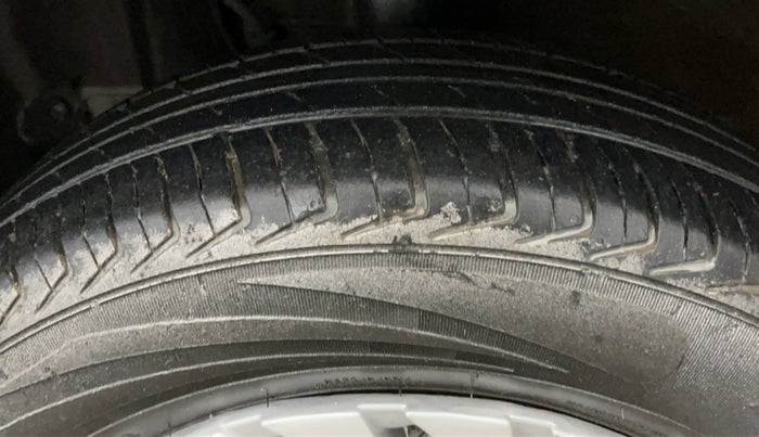 2022 Maruti New Wagon-R LXI 1.0, Petrol, Manual, 50,363 km, Left Front Tyre Tread