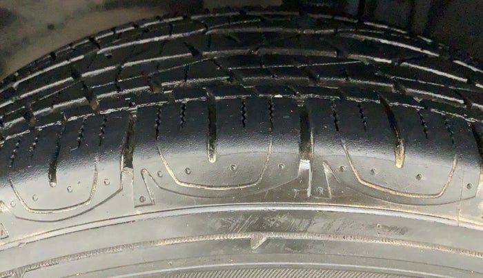 2018 Jeep Compass LIMITED 1.4 PETROL AT, Petrol, Automatic, 77,892 km, Left Front Tyre Tread