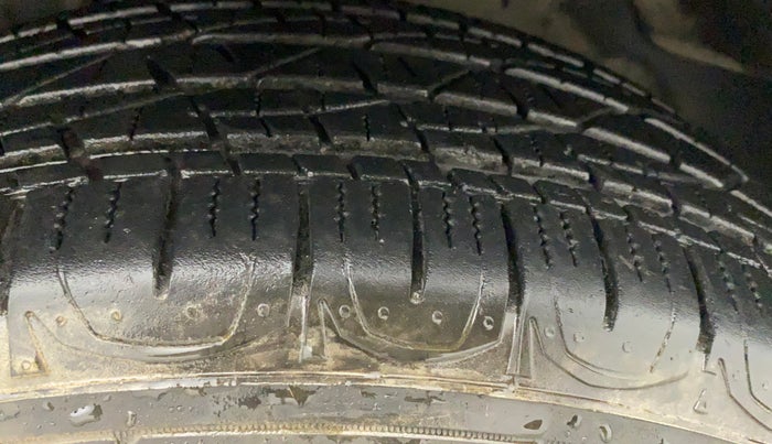 2018 Jeep Compass LIMITED 1.4 PETROL AT, Petrol, Automatic, 77,892 km, Right Front Tyre Tread