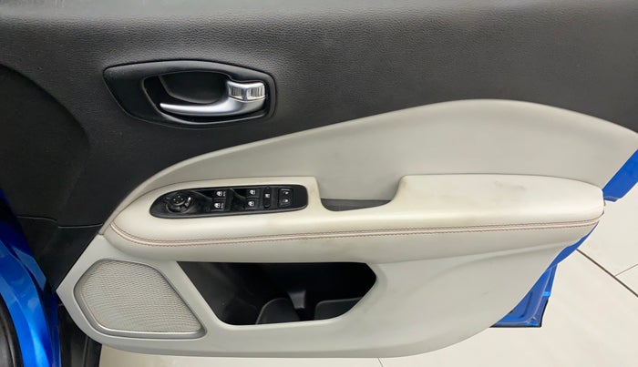 2018 Jeep Compass LIMITED 1.4 PETROL AT, Petrol, Automatic, 77,892 km, Driver Side Door Panels Control