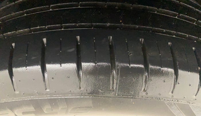 2023 Maruti Baleno ZETA PETROL 1.2, Petrol, Manual, 29,137 km, Left Rear Tyre Tread