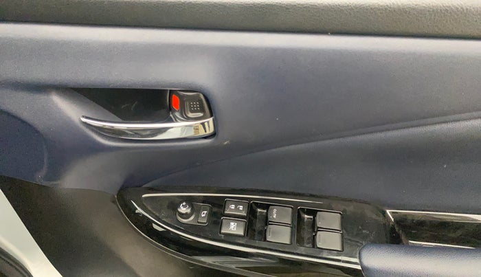 2023 Maruti Baleno ZETA PETROL 1.2, Petrol, Manual, 29,137 km, Driver Side Door Panels Control