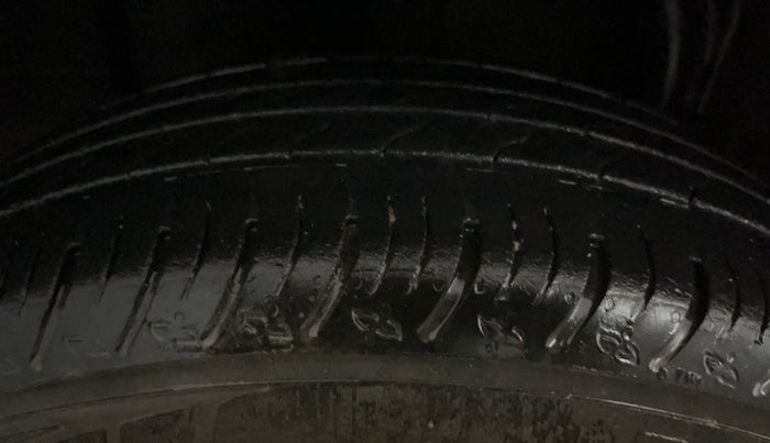 2022 Renault Kiger RXZ AMT, Petrol, Automatic, 19,138 km, Right Rear Tyre Tread