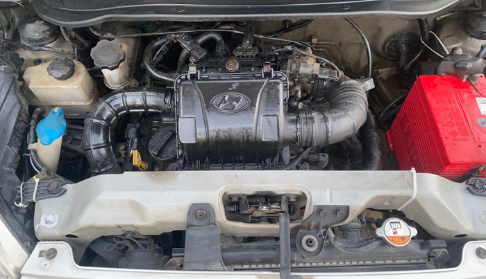 2013 Hyundai Eon SPORTZ, Petrol, Manual, 69,364 km, Engine View