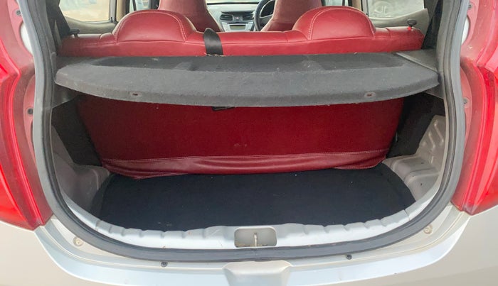 2013 Hyundai Eon SPORTZ, Petrol, Manual, 69,364 km, Boot Inside