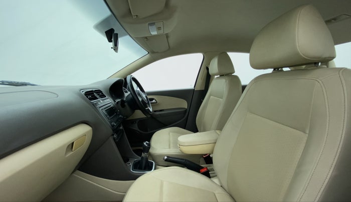 2014 Volkswagen Vento HIGHLINE DIESEL, Diesel, Manual, 89,558 km, Right Side Front Door Cabin