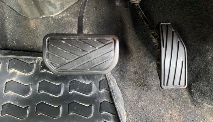 2023 Maruti FRONX ZETA 1.0L TURBO 6 AT, Petrol, Automatic, 29,820 km, Pedals