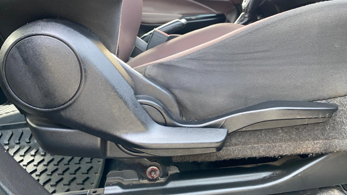 2023 Maruti FRONX ZETA 1.0L TURBO 6 AT, Petrol, Automatic, 29,820 km, Driver Side Adjustment Panel