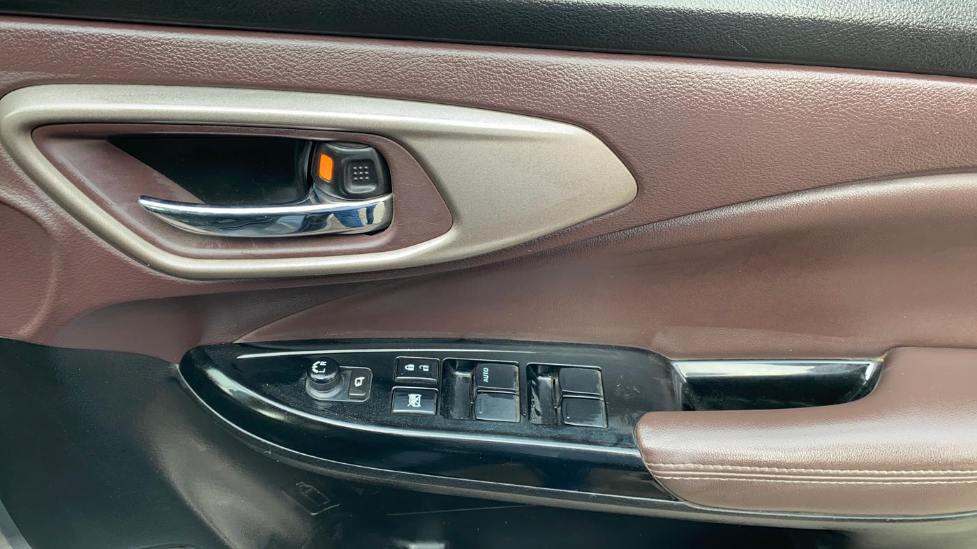 2023 Maruti FRONX ZETA 1.0L TURBO 6 AT, Petrol, Automatic, 29,820 km, Driver Side Door Panels Control