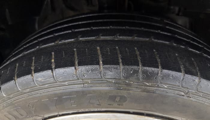 2019 Tata NEXON XZ PETROL, Petrol, Manual, 43,020 km, Right Front Tyre Tread