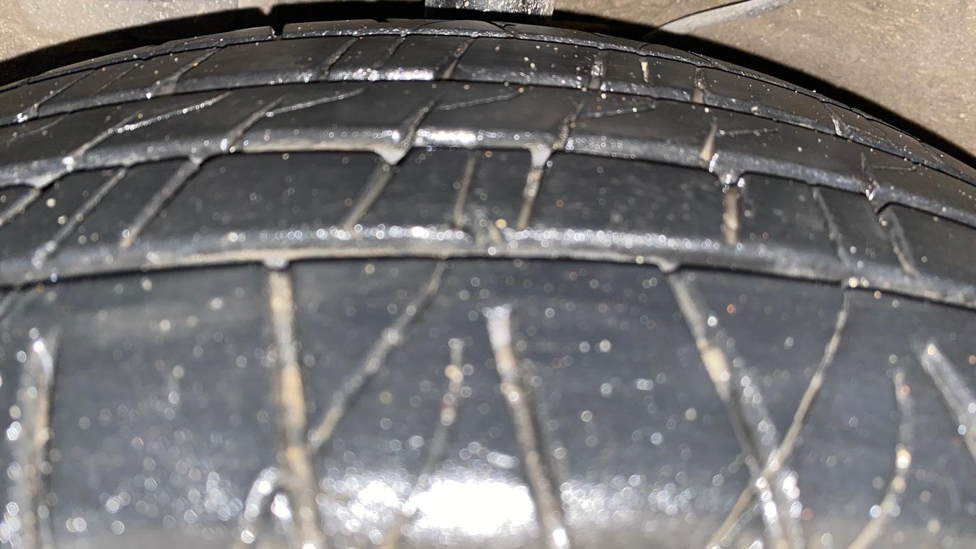 2015 Hyundai Creta SX PLUS 1.6 PETROL, Petrol, Manual, 62,678 km, Left Front Tyre Tread