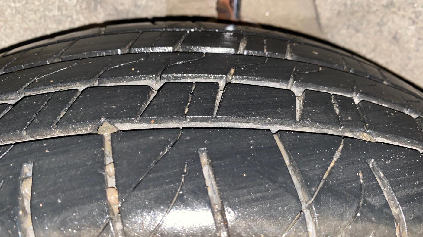 2015 Hyundai Creta SX PLUS 1.6 PETROL, Petrol, Manual, 62,678 km, Left Rear Tyre Tread