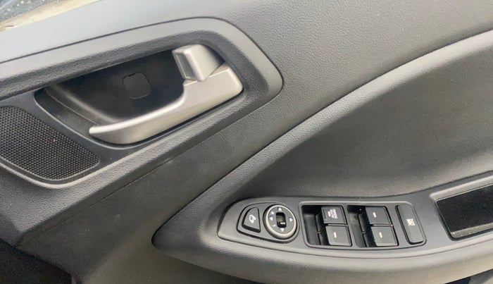 2019 Hyundai Elite i20 SPORTZ PLUS 1.2 DUAL TONE, Petrol, Manual, 49,919 km, Driver Side Door Panels Control