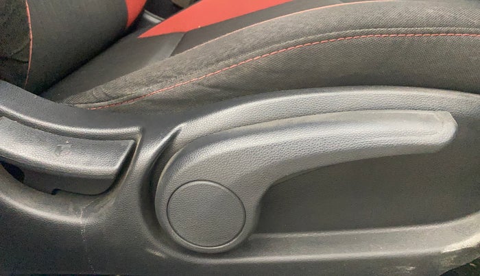 2019 Hyundai Elite i20 SPORTZ PLUS 1.2 DUAL TONE, Petrol, Manual, 49,919 km, Driver Side Adjustment Panel