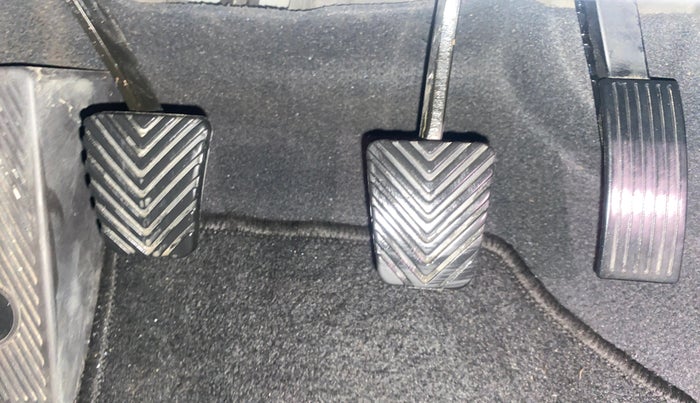 2019 Hyundai Elite i20 SPORTZ PLUS 1.2 DUAL TONE, Petrol, Manual, 49,919 km, Pedals