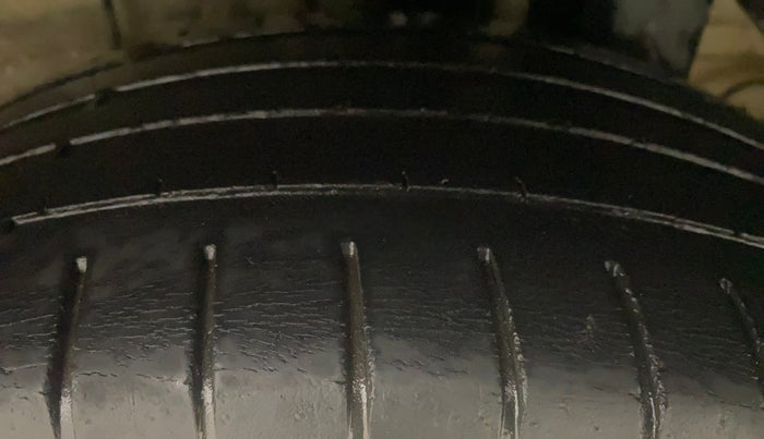 2019 Hyundai Elite i20 SPORTZ PLUS 1.2 DUAL TONE, Petrol, Manual, 49,919 km, Left Rear Tyre Tread