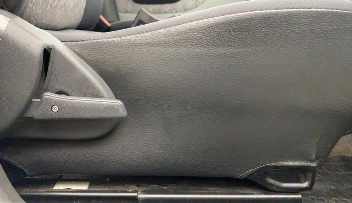 2017 Maruti Alto 800 VXI, Petrol, Manual, 6,290 km, Driver Side Adjustment Panel