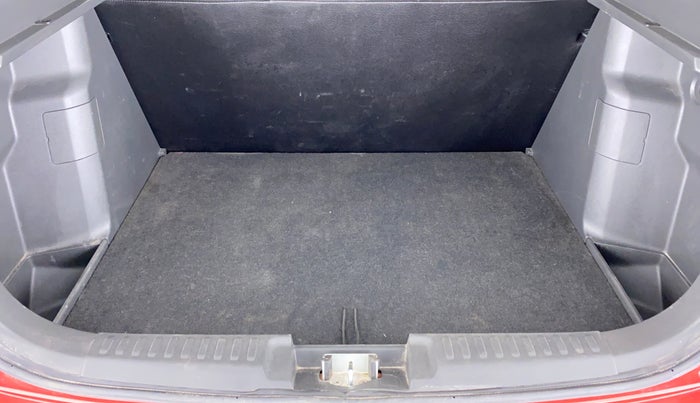 2016 Maruti Vitara Brezza VDI OPT, Diesel, Manual, 62,914 km, Boot Inside