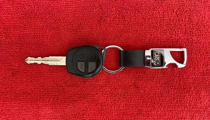 2016 Maruti Vitara Brezza ZDI, Diesel, Manual, 71,220 km, Key Close Up