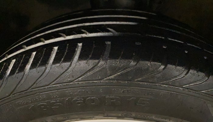 2014 Volkswagen Polo HIGHLINE1.2L, Petrol, Manual, 29,366 km, Left Front Tyre Tread