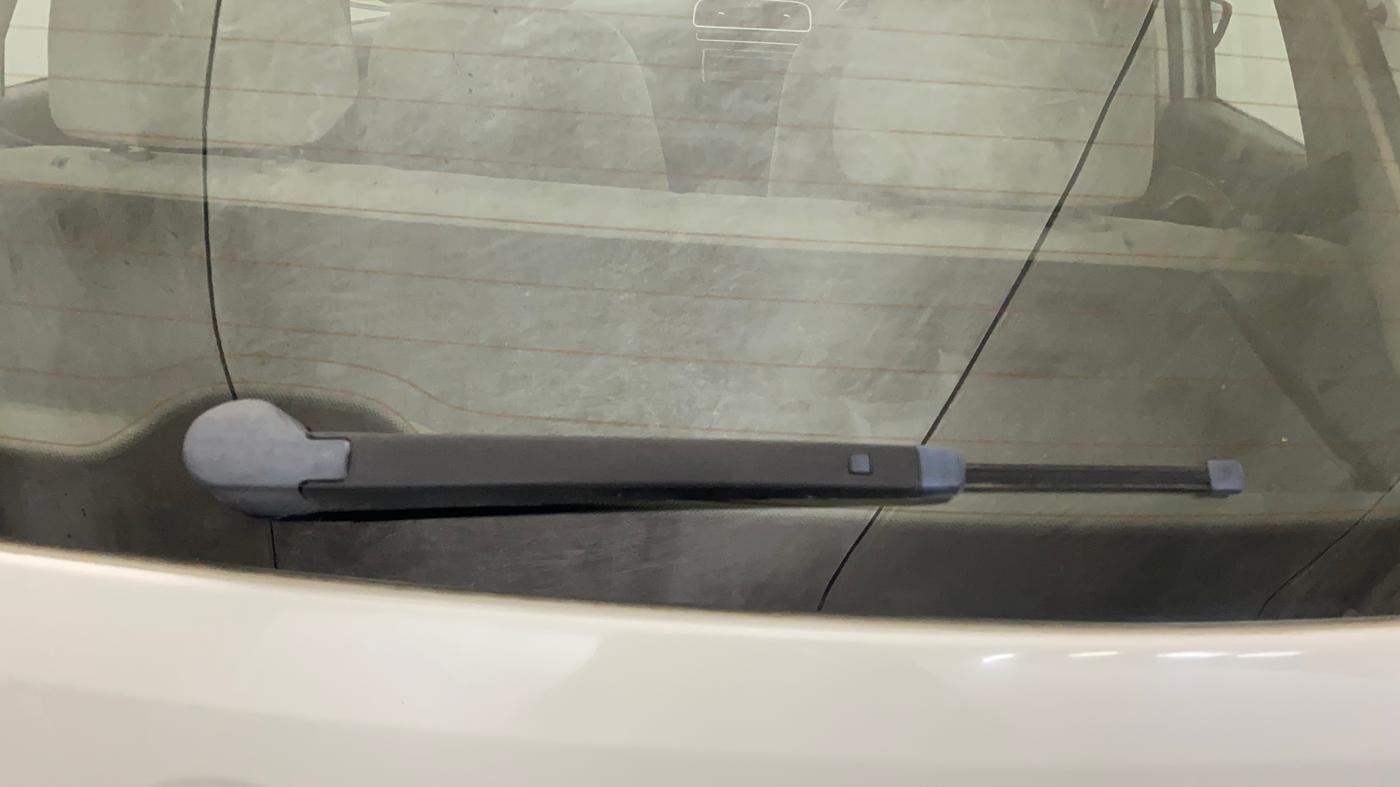 2014 Volkswagen Polo HIGHLINE1.2L, Petrol, Manual, 30,627 km, Rear Wiper