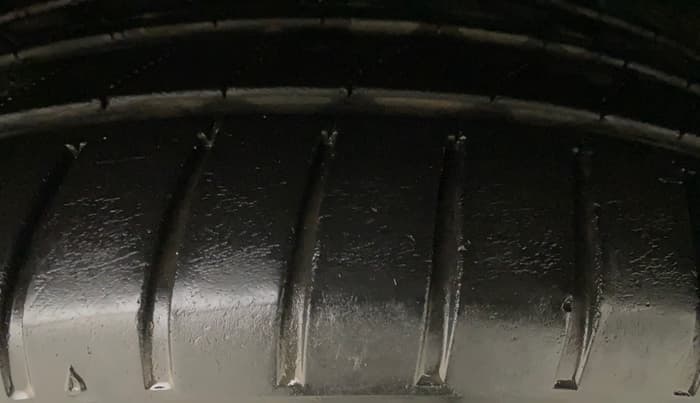 2021 Skoda Octavia L&K 2.0 AT, Petrol, Automatic, 73,572 km, Left Front Tyre Tread