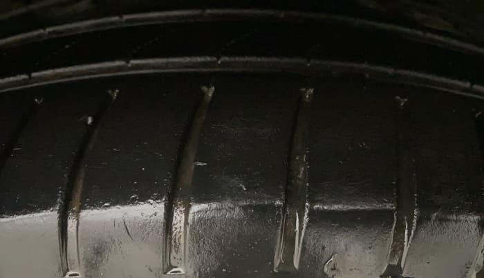 2021 Skoda Octavia L&K 2.0 AT, Petrol, Automatic, 73,572 km, Right Front Tyre Tread