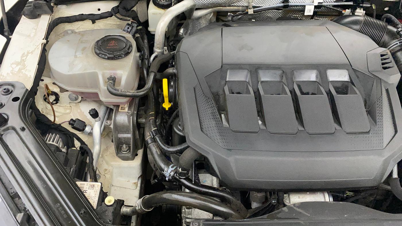 2021 Skoda Octavia L&K 2.0 AT, Petrol, Automatic, 73,572 km, Engine View - Right