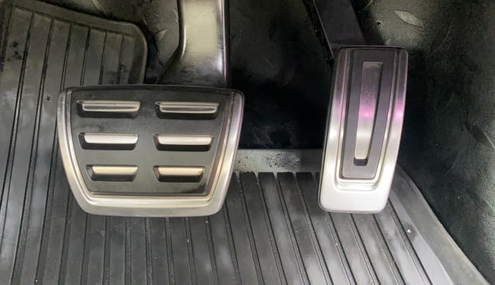 2021 Skoda Octavia L&K 2.0 AT, Petrol, Automatic, 73,572 km, Pedals