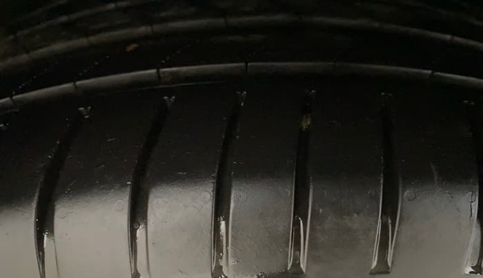 2021 Skoda Octavia L&K 2.0 AT, Petrol, Automatic, 73,572 km, Right Rear Tyre Tread