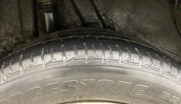 2018 Hyundai Verna 1.6 VTVT SX, Petrol, Manual, 95,503 km, Right Rear Tyre Tread
