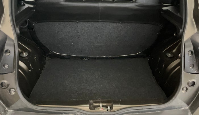 2019 Renault Kwid RXT 1.0 AMT (O), Petrol, Automatic, 38,432 km, Boot Inside