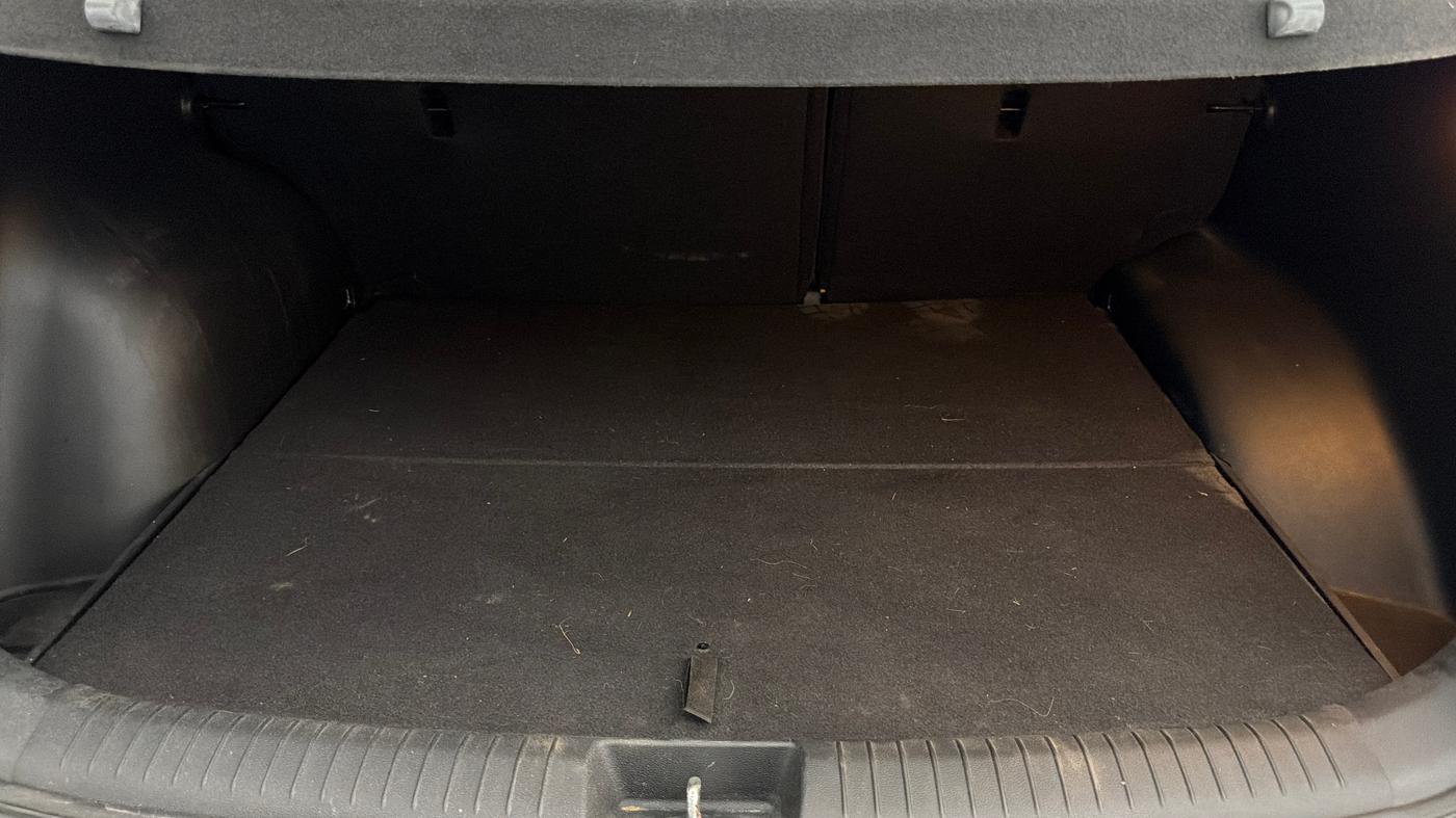 2017 Hyundai Creta SX PLUS AT 1.6 PETROL, Petrol, Automatic, 71,046 km, Boot Inside