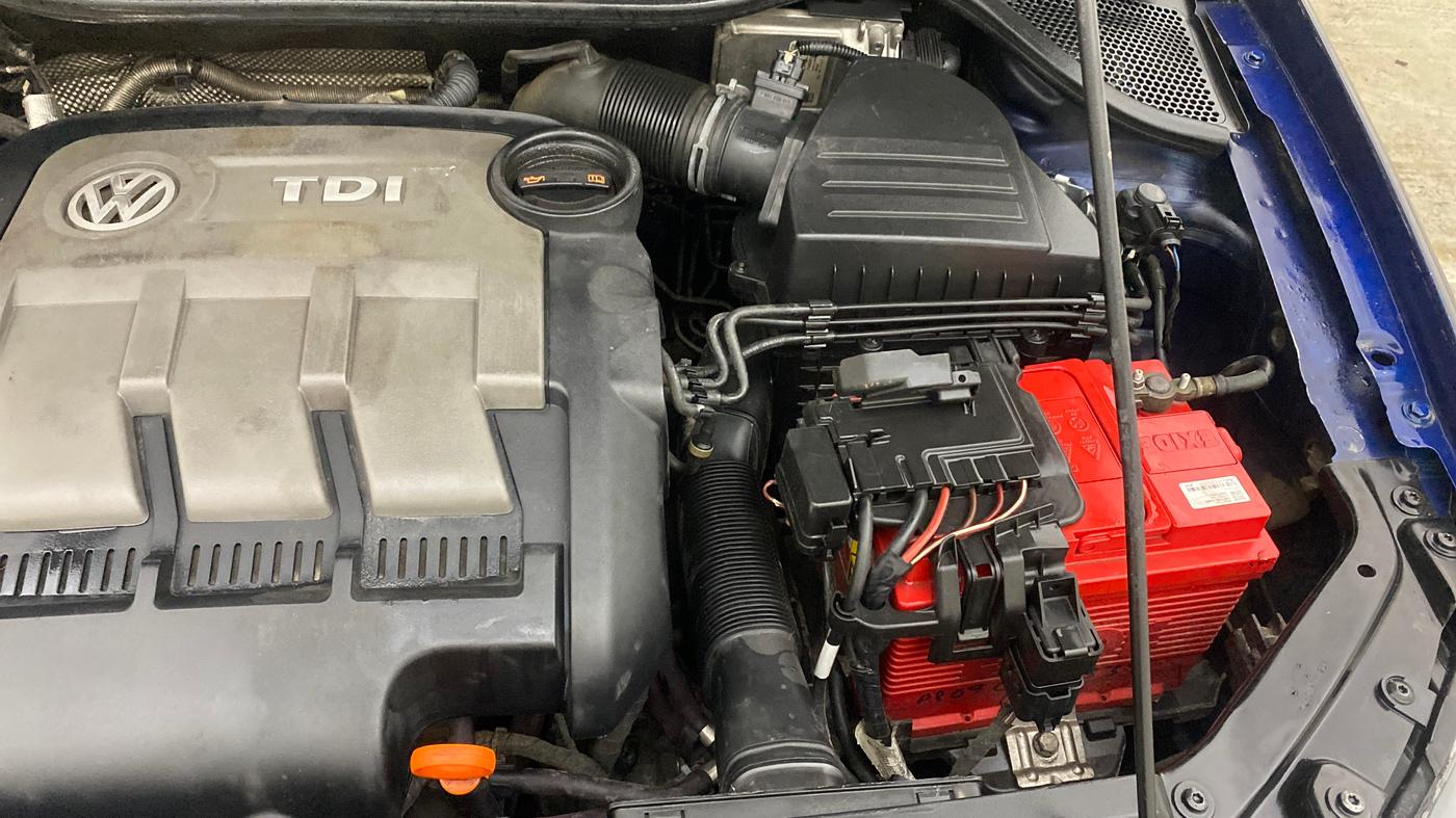 2013 Volkswagen Polo HIGHLINE DIESEL, Diesel, Manual, 91,481 km, Engine View - Left