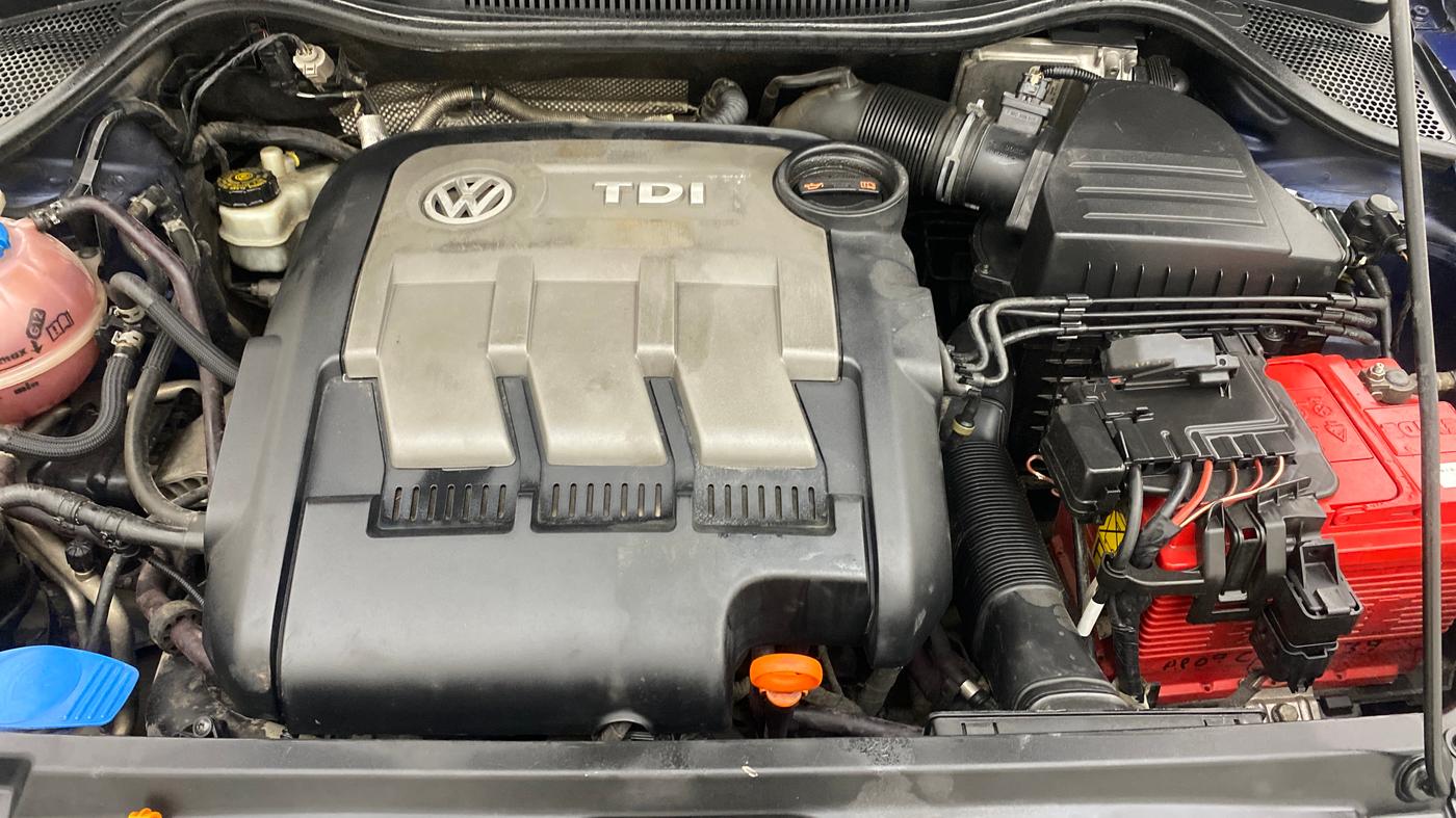 2013 Volkswagen Polo HIGHLINE DIESEL, Diesel, Manual, 91,481 km, Engine View