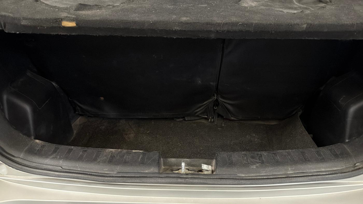 2015 Maruti Swift VXI, Petrol, Manual, 77,917 km, Boot Inside